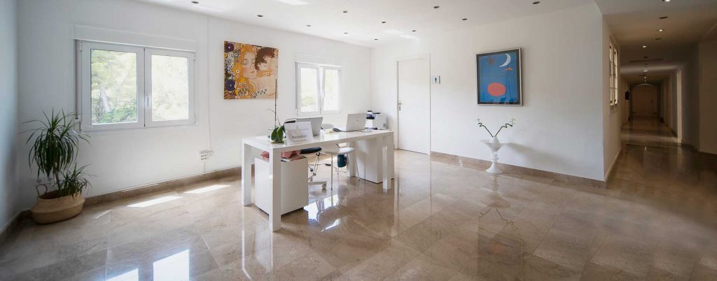 Rezeption Klinik Dr SCheib Mallorca